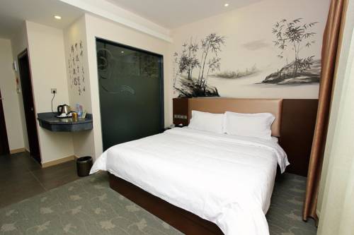 Tổ đại biểu số 1 HĐND tỉnh tiếp xúc cử tri phường Tuy Hòa